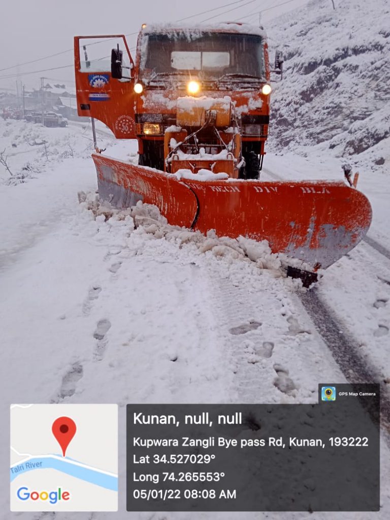 Over 635 Kms roads in Kupwara cleared from Snow