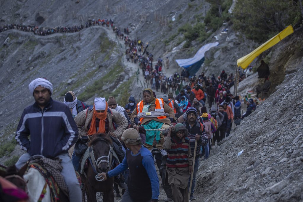 Amarnath Yatra Surpasses Previous Year's Numbers: A Successful Pilgrimage Amidst Unity & Praise