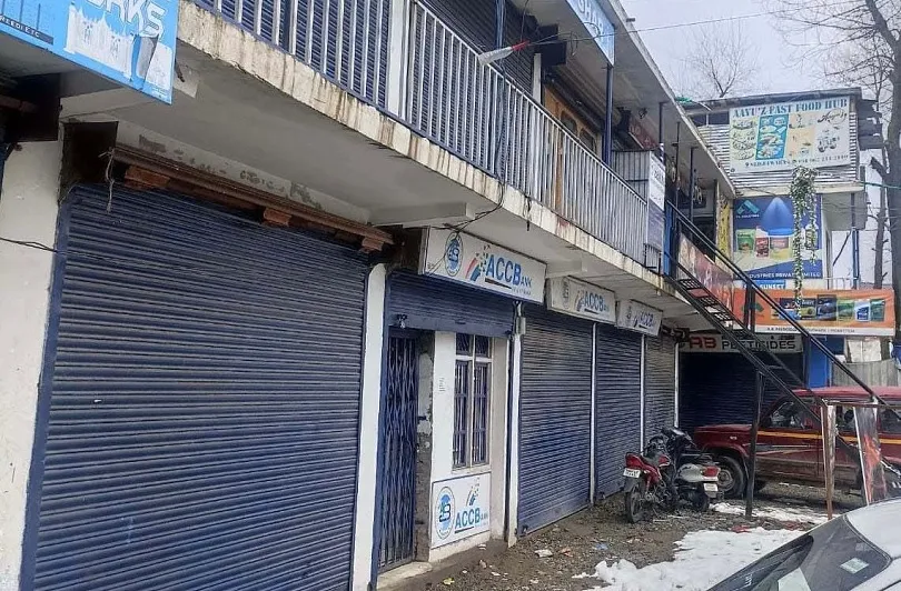State Land Protected as Anantnag Administration Acts Against Illegal Encroachment by BJP Leader