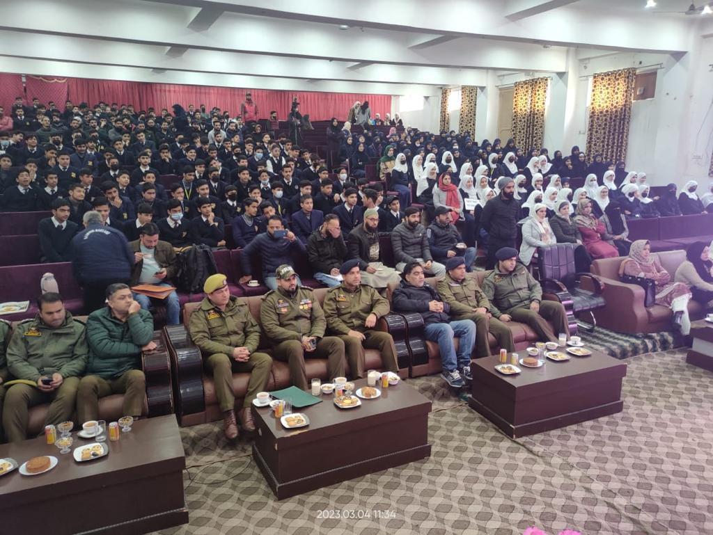 District Police Srinagar Organises Drug Abuse Awareness Program