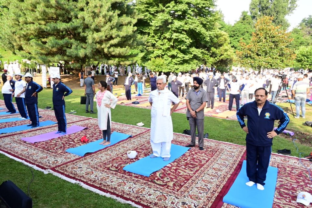 LG Sinha Leads International Yoga Day Celebration with Mass Yoga Demonstration in Srinagar