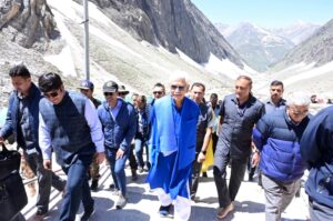 LG Becomes First SASB Chairman in Recent Times to Trek Baltal Route to Shri Amarnath Ji Cave