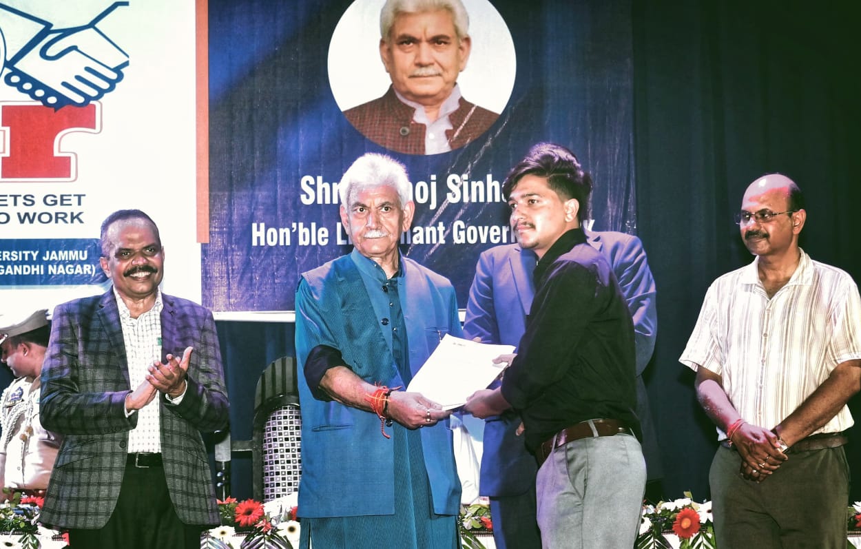 Lieutenant Governor addresses Cluster University Jammu’s Mega Job Fair-2025 at Jammu