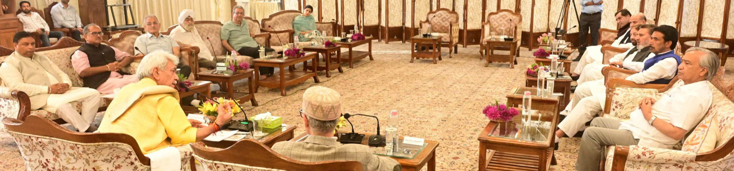 Lieutenant Governor meets Political Leaders, discusses preparations for Shri Amarnath Ji Yatra
