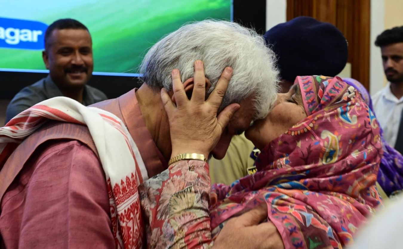 LG Sinha Gives Jobs to 158 Terror Victim Families